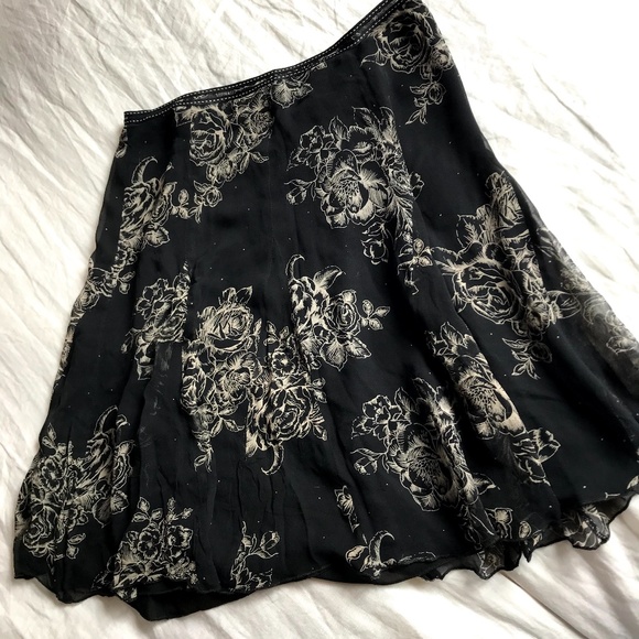 Flowy A-line Skirt - Picture 3 of 5